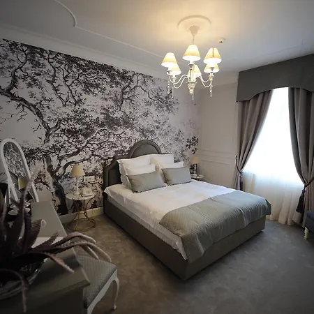 سبلينديد 1900 كرايوفا